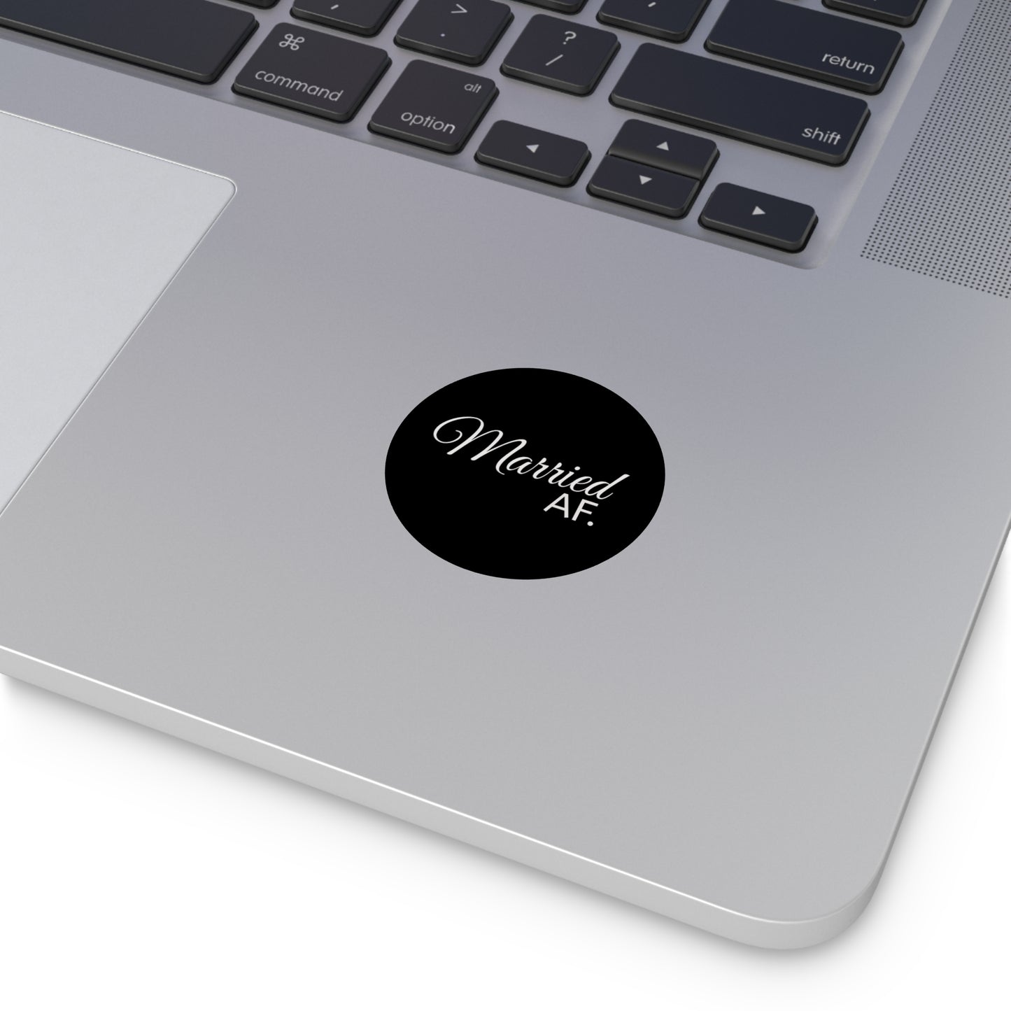 Married AF Round Vinyl Stickers – Perfect Wedding & Engagement Party Decor